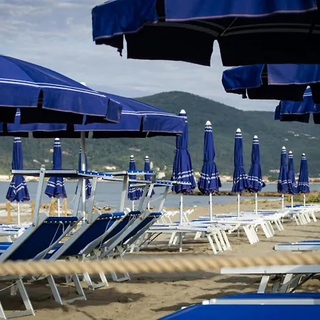 Kemping The Village Marina Di Carrara